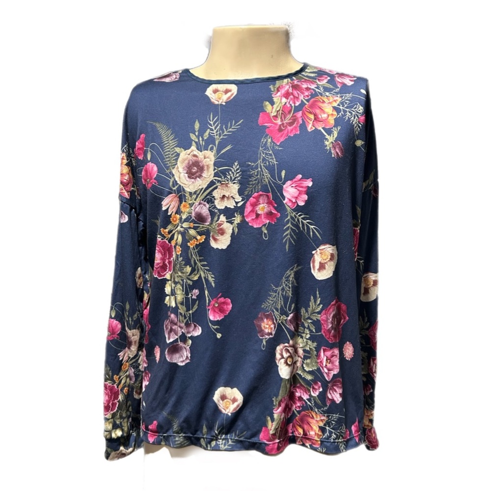 NWOT Women’s Love to Lounge Long Sleeve Top with Floral Pattern over Dark Blue